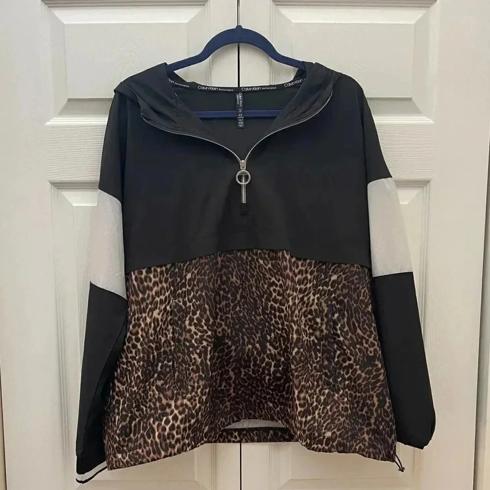 Nwot Leopard Print Pulloverjacket - image 4